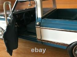ACME 1/18 model car Highway 61 1971 Chevrolet C10 Limited Edition RETIRED CHEVY