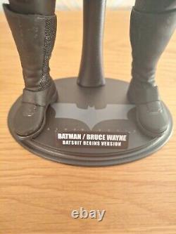 Hot Toys Sideshow Exclusive MMS155 Batman/ Bruce Wayne (Batsuit Begins Version)
