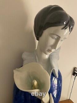 Lladro A Woman with Blue Eyes & calla lilly Retired COA figurine 2016 Ltd bust