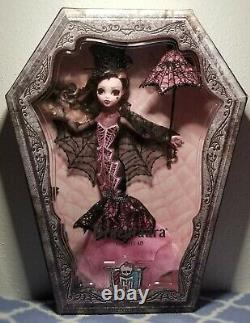 Monster High Draculaura Collector Doll Limited Edition Mattel Con NEW