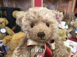 Steiff 2022 British Collectors Teddy Bear, EAN 691294 66/2000 BEAR SHOP