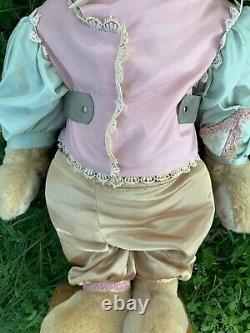 Vintage Teddy Bear WENDY BRENT Love Roses Doll Limited Edition 21 Musical? M17